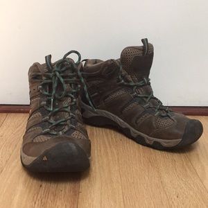 Keen hiking boots